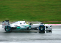 Rosberg liefert auch bei Nässe ab